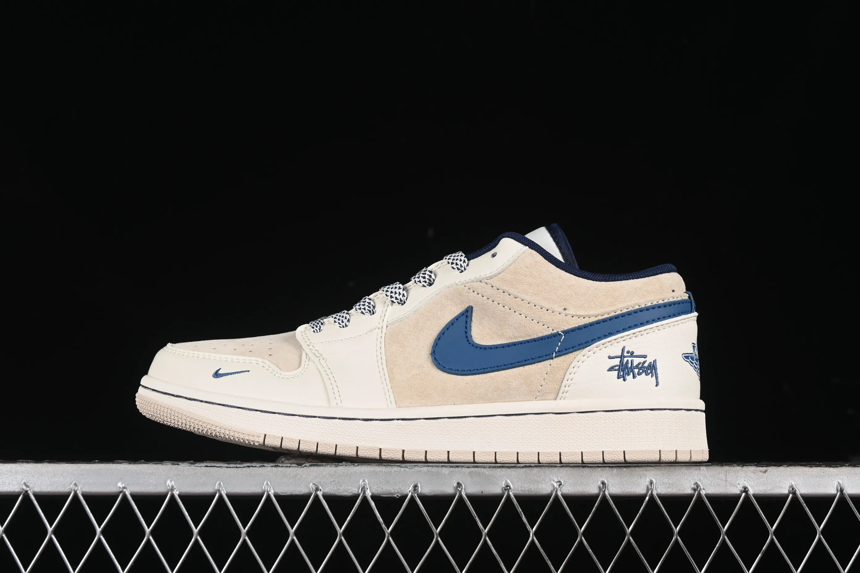 All categories Air Jordan Jordan series basketball shoes Air Jordan 1 Low High-end customized low-top sneakers Air Jordan 1 Low Stusi co-branded-Miqianka High-end customized low-top retro basketball shoes SJ9950-027